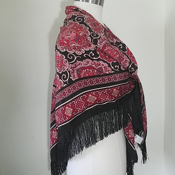 ποΈ Kate Spade Silk Red Medallion Piano Shawl - Picture 5 of 6